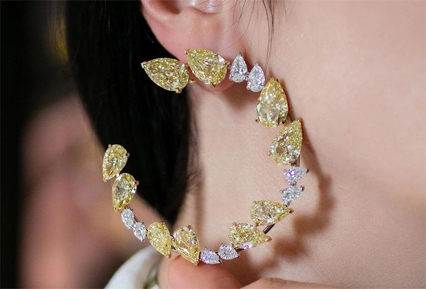 圈式耳环的“文艺复兴”