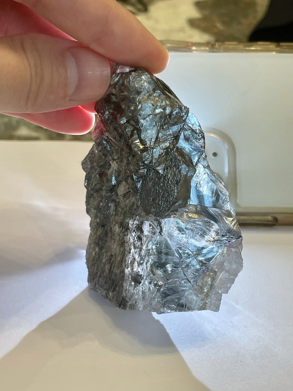 卢卡拉钻石公司发现的重达1175克的未切割天然钻石原石