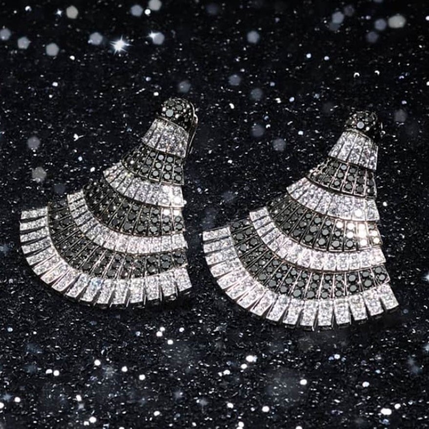 揭开天然黑钻的身世之谜