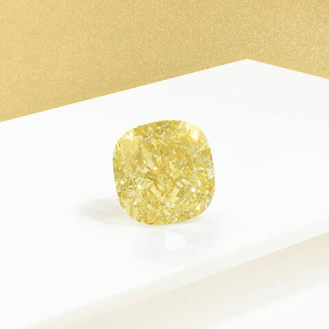 佳士得拍卖会上大放异彩的巨型冰原黄钻