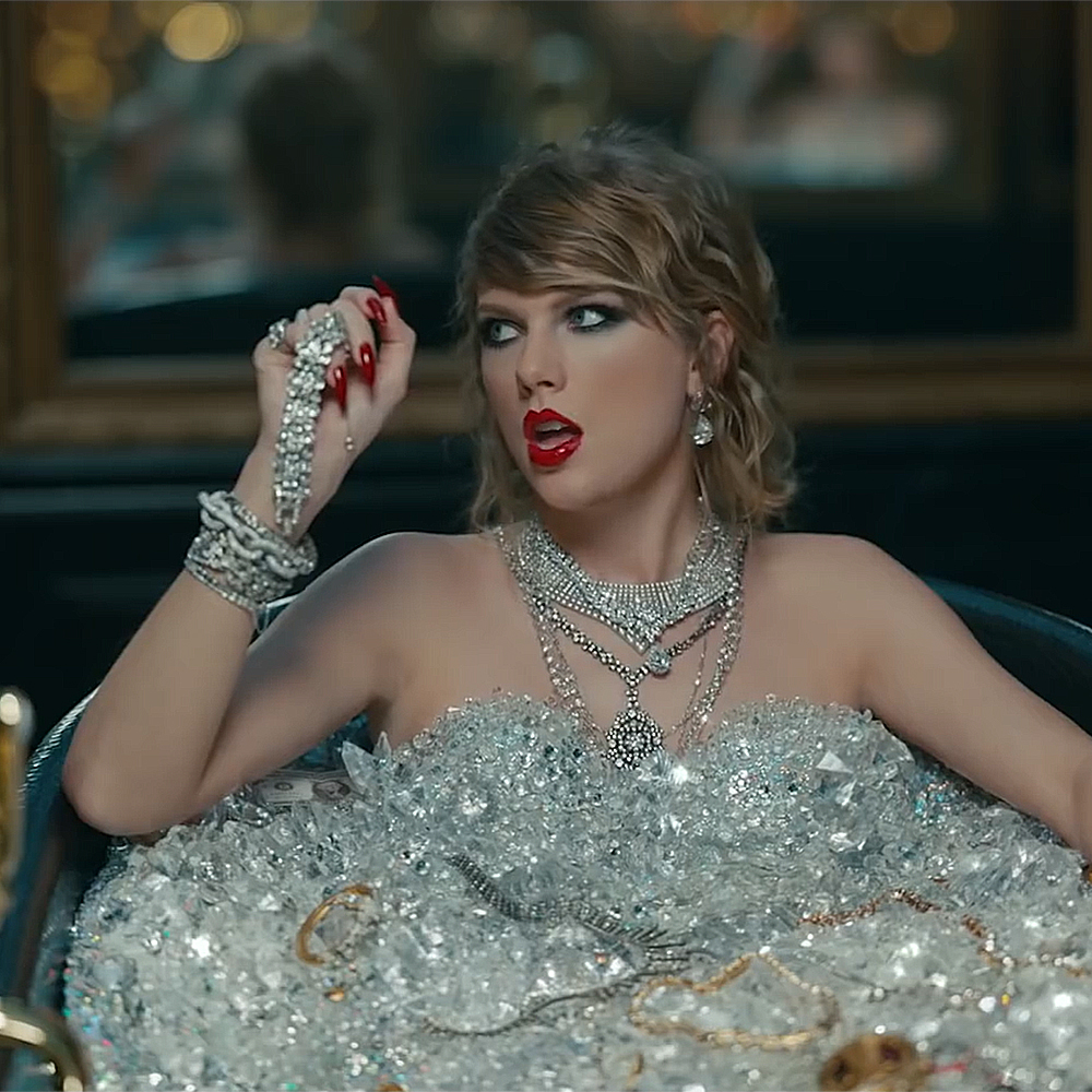 从女孩到女王！泰勒·斯威夫特吟唱天然钻石之歌