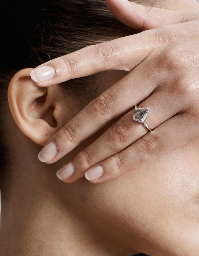 让爱如风筝绽放于指尖