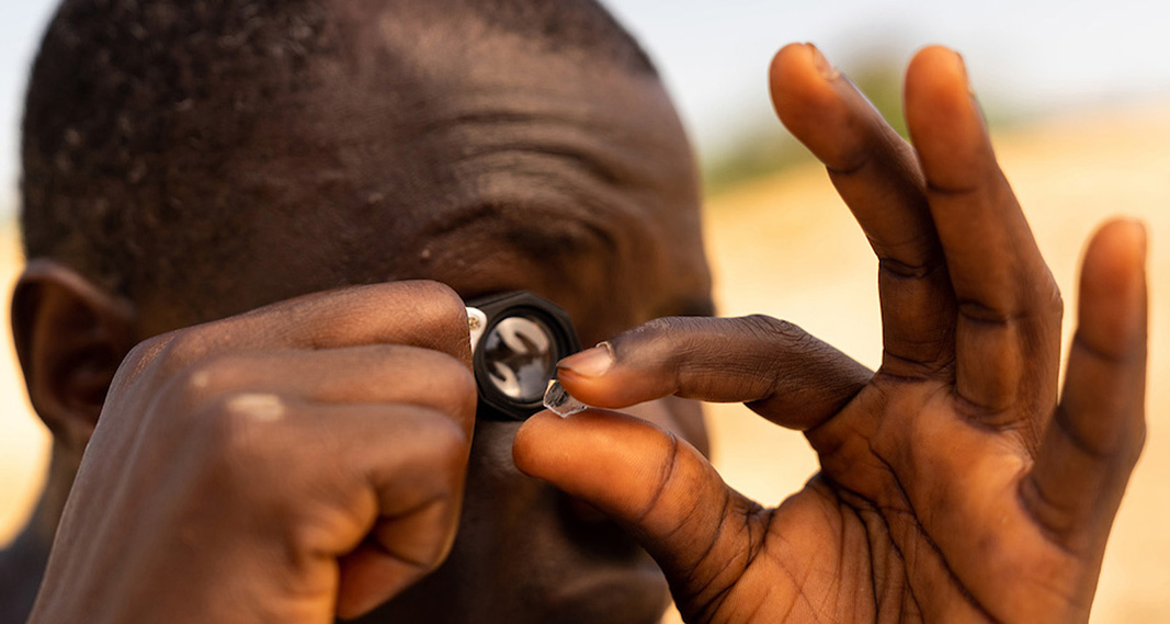 探索塞拉利昂天然钻石背后的温暖故事