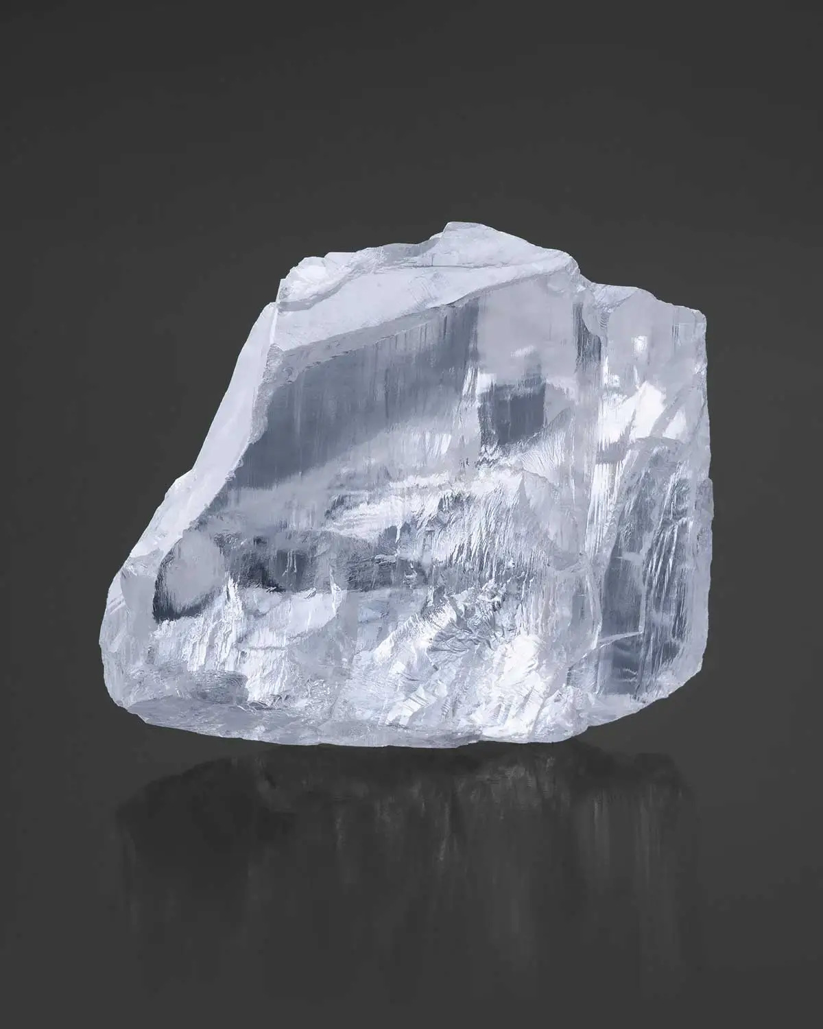 卓尔不凡的钻石