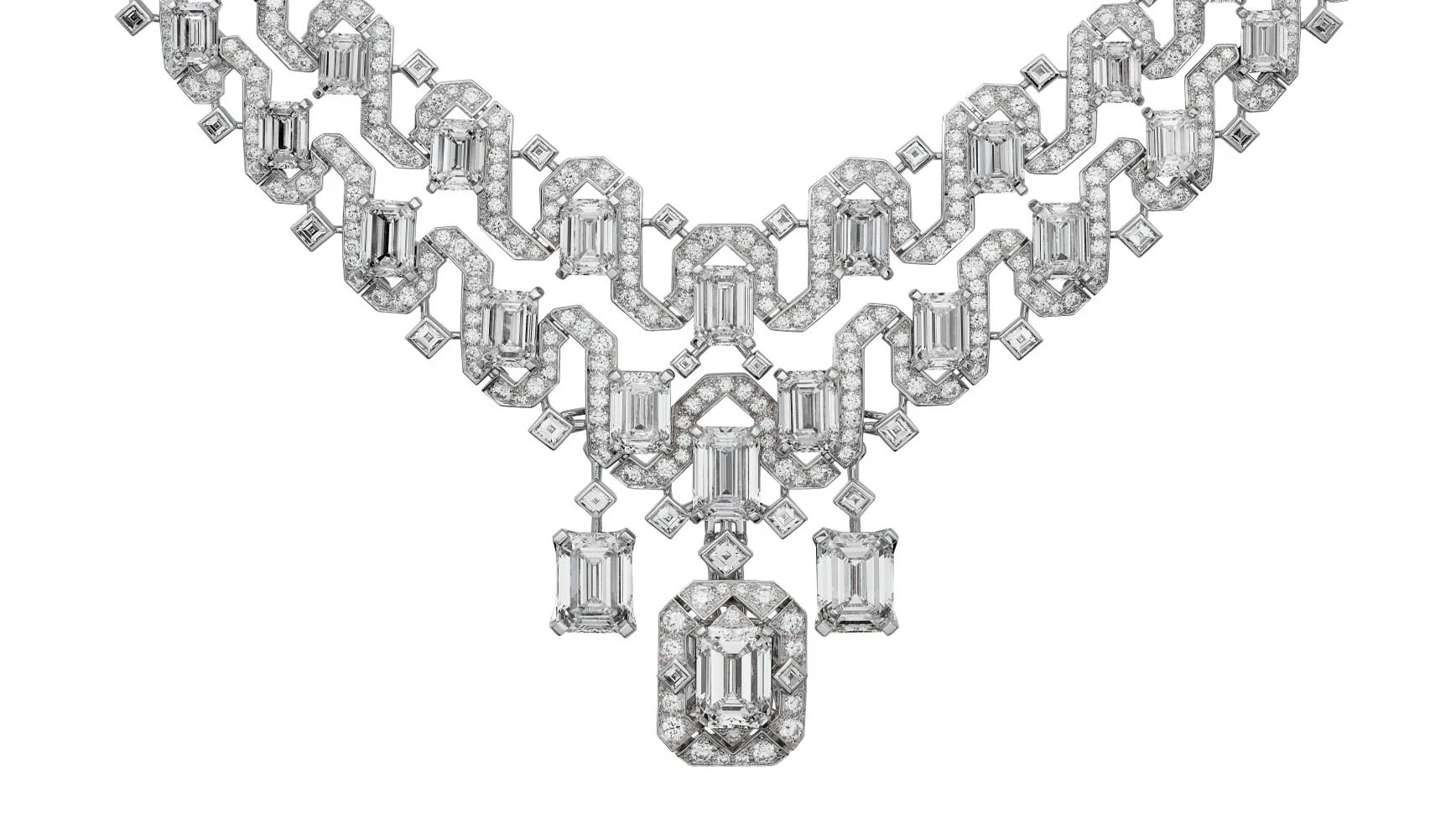 透过云端珠宝展，捕捉瑰丽珠宝的高光时刻