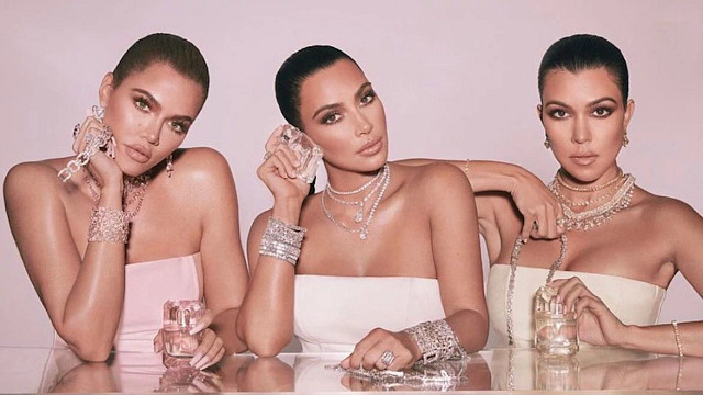 科勒·卡戴珊 (Khloé Kardashian)、金·卡戴珊和考特妮·卡戴珊