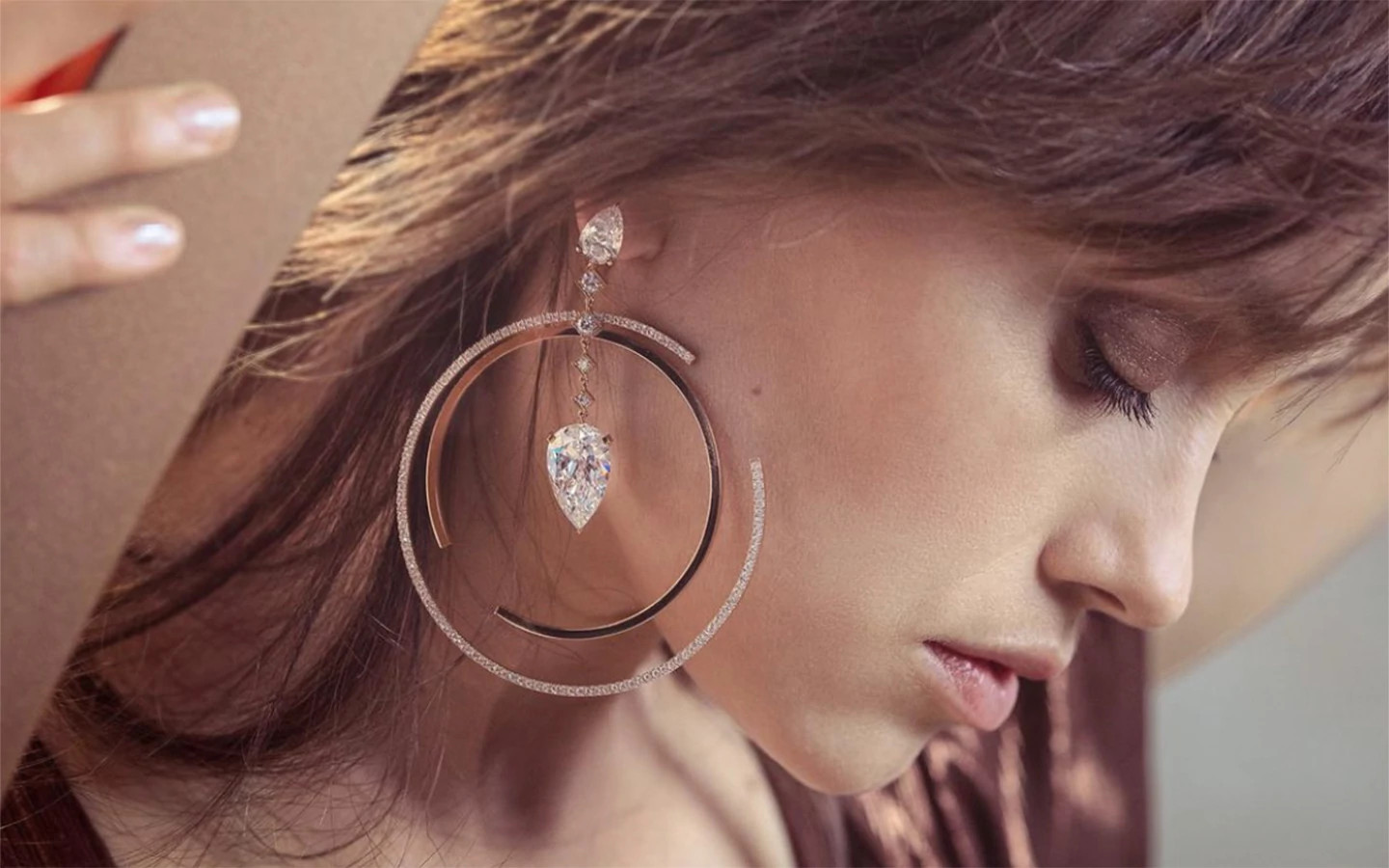 圈式耳环的“文艺复兴”