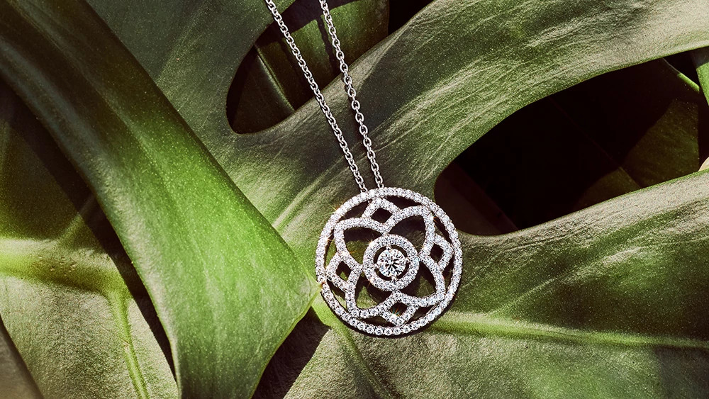 安娜与戴比尔斯，跨越130年的璀璨闪耀