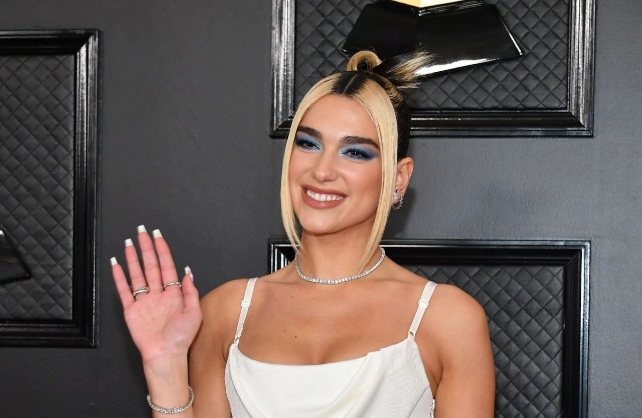 百变红毯女王杜阿·利帕的天然钻石高光时刻