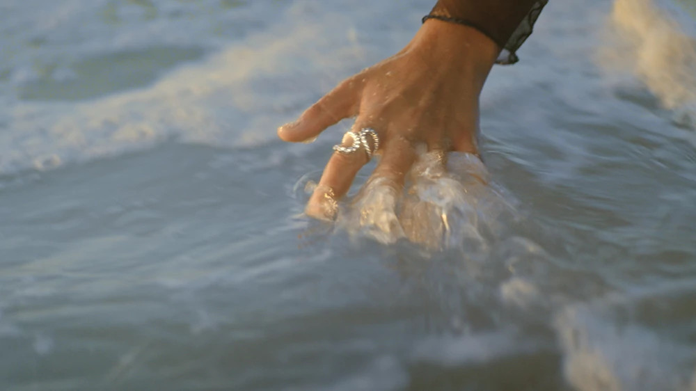 用理性的设计，书写天然钻石的浪漫爱意