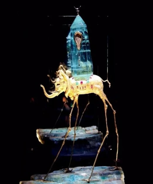 太空象天然钻石作品